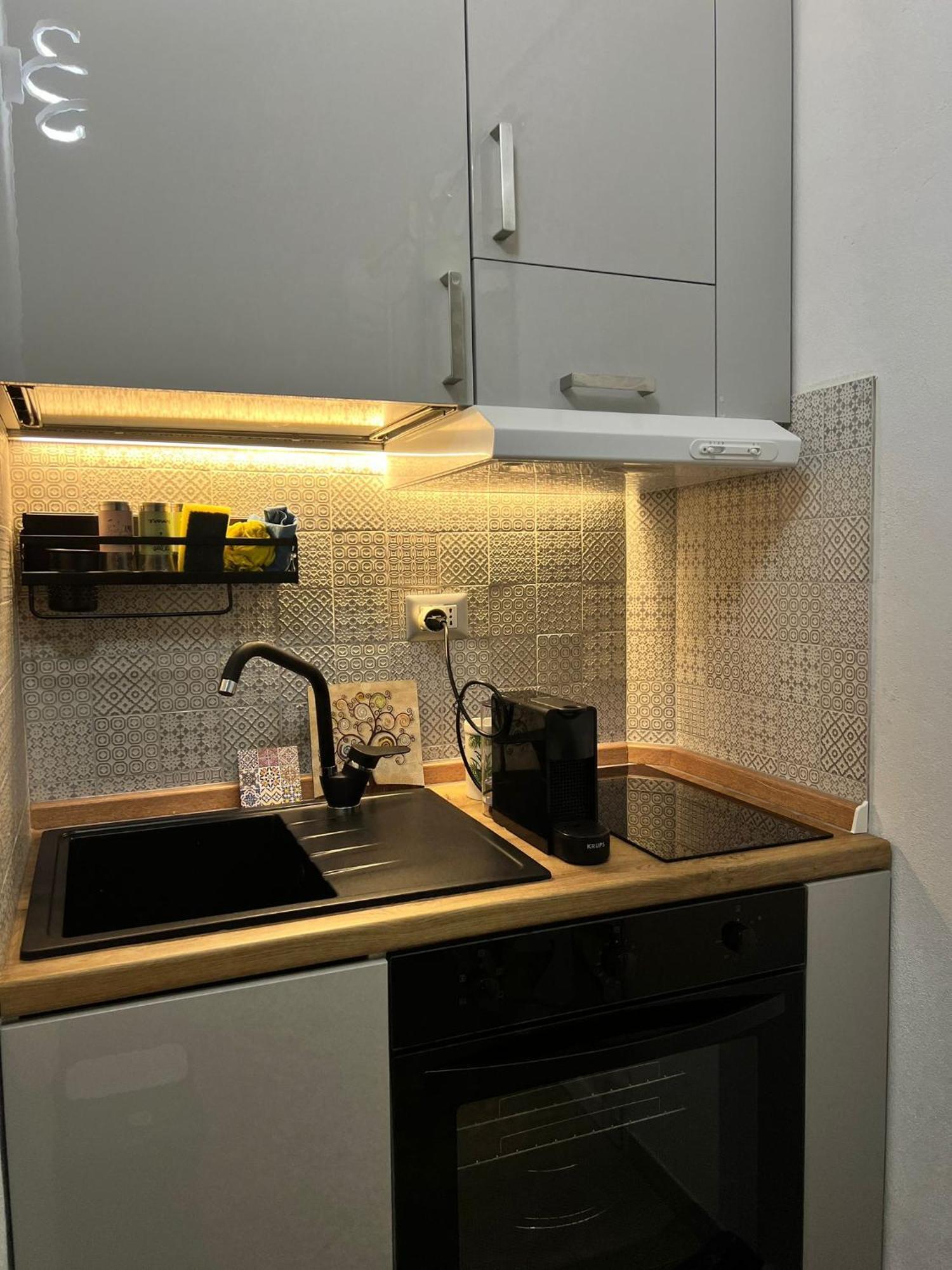 5 Terre Express Migliarina Apartment ลาสเปเซีย ภายนอก รูปภาพ