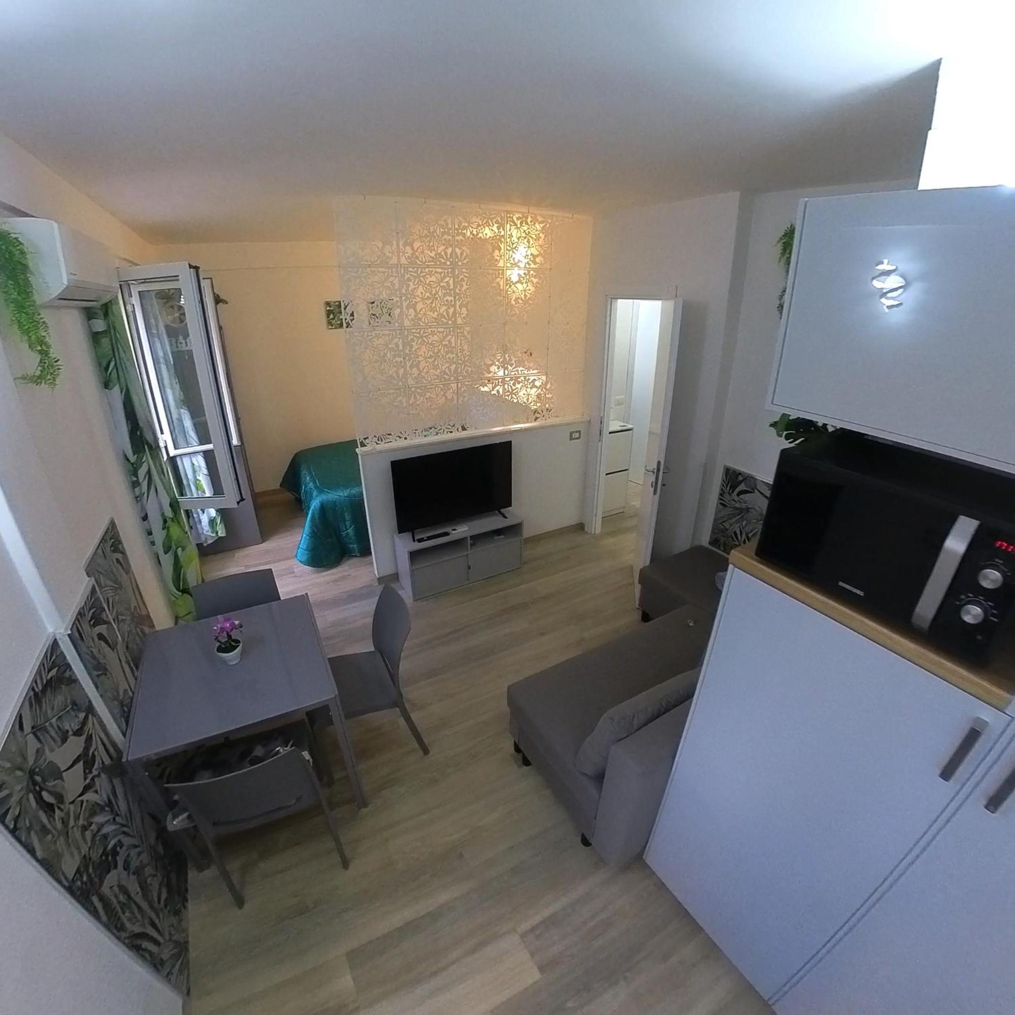 5 Terre Express Migliarina Apartment ลาสเปเซีย ภายนอก รูปภาพ