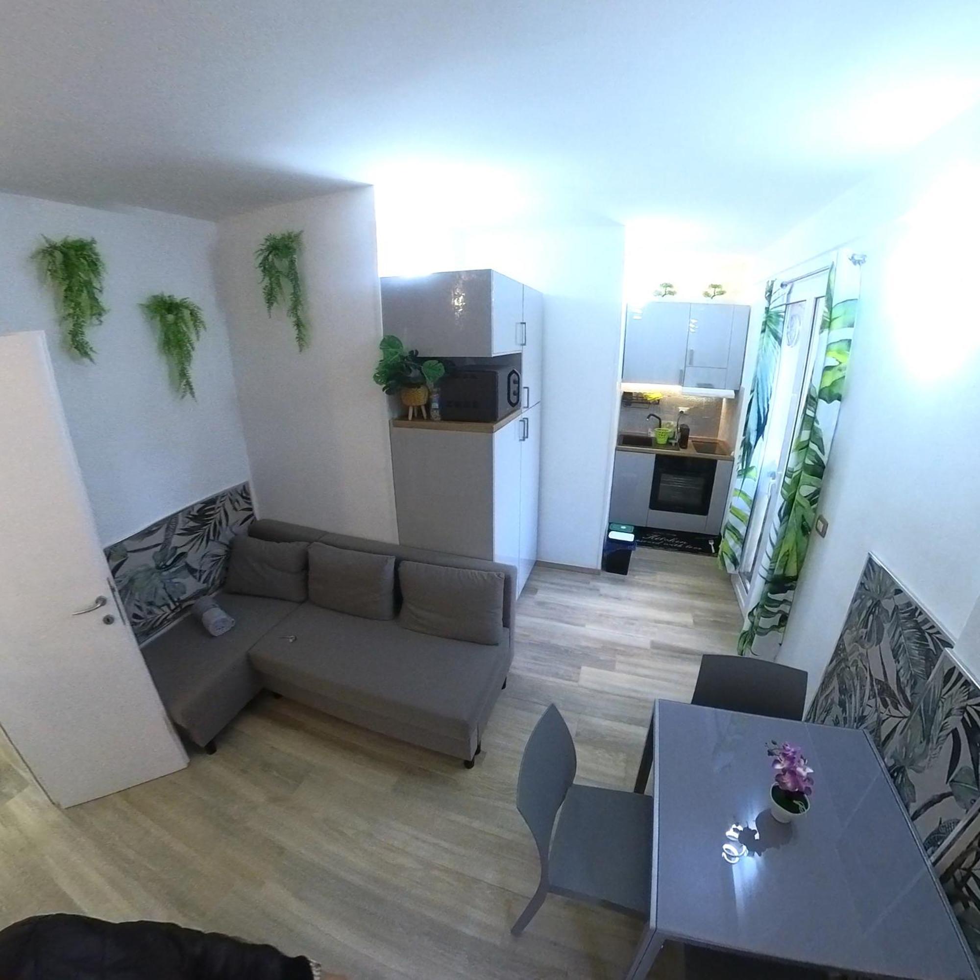 5 Terre Express Migliarina Apartment ลาสเปเซีย ภายนอก รูปภาพ